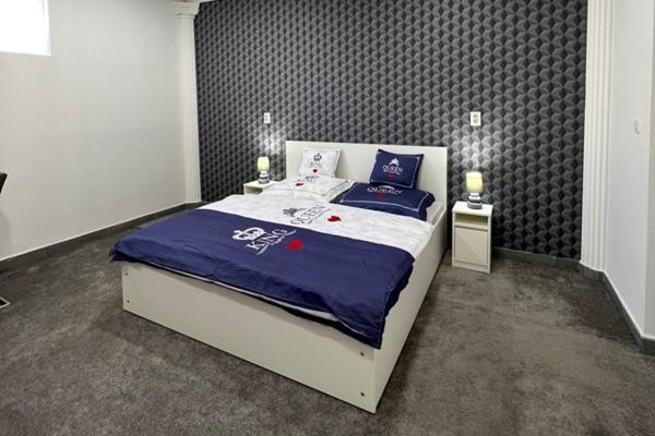 Adel Apartman Kisujszallas Exterior foto