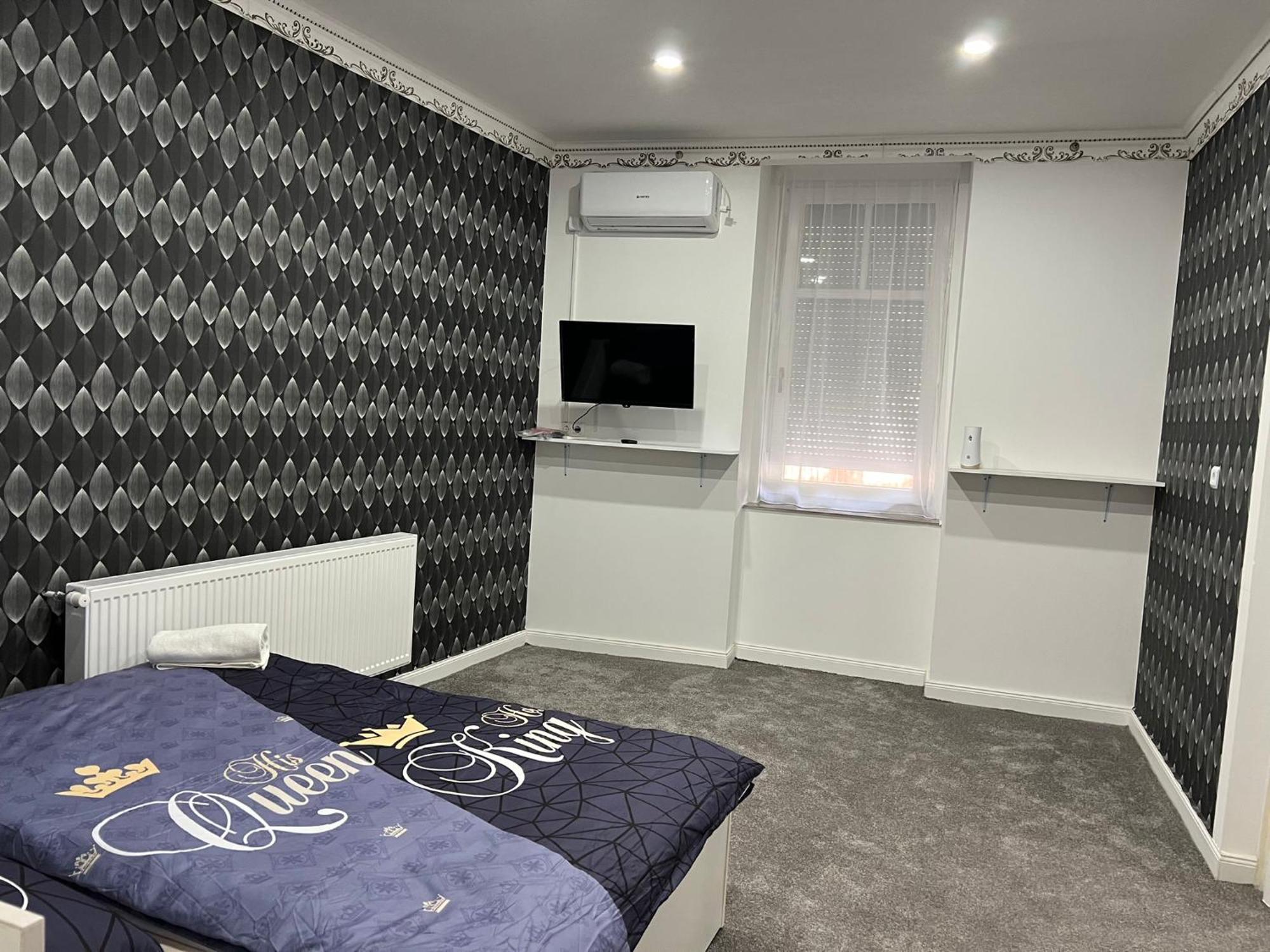 Adel Apartman Kisujszallas Exterior foto